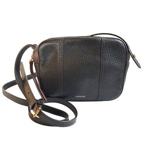 Fossil Gemma Crossbody Camera Bag in Black Pebbled Leather